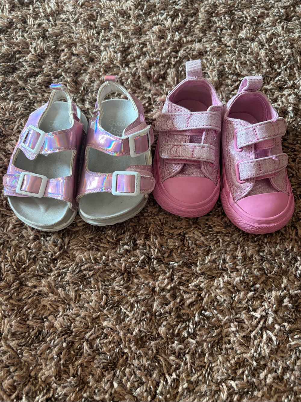 Girls Pink Velcro Canvas Sneakers & Iridescent Pink Sandals Set
